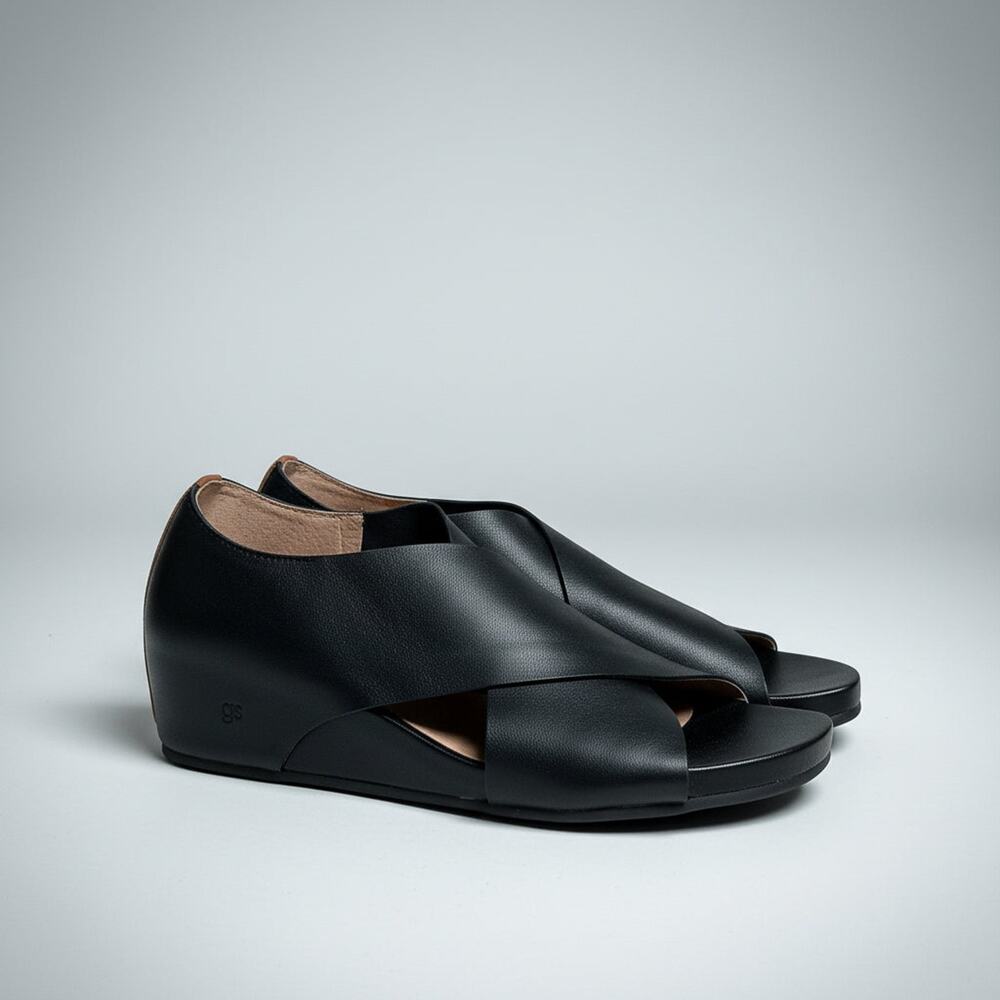 Gentle Souls black Gainey wedge sandals, size 9.5, BRAND NEW!